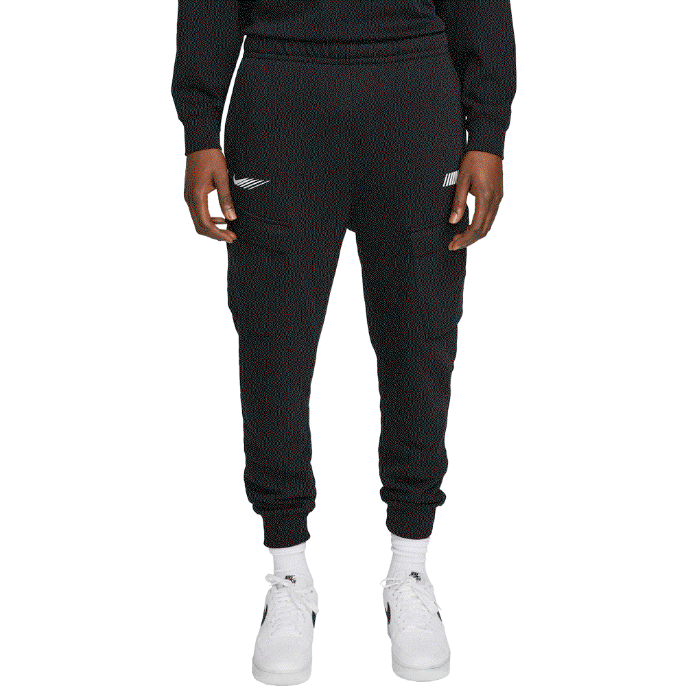 Nike - Sportswear Standard Issue Jogginghose Herren schwarz