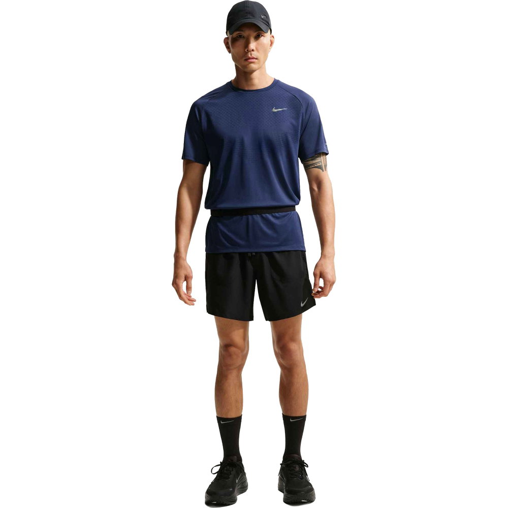 Bild von Stride Dri-Fit ADV Short Sleeve Top der Marke Nike